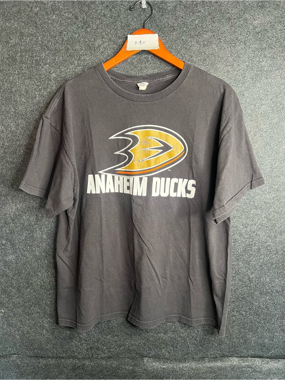 Y2K Anaheim Ducks Faded Black T-Shirt Mens Size XL NHL Hockey Honda Center